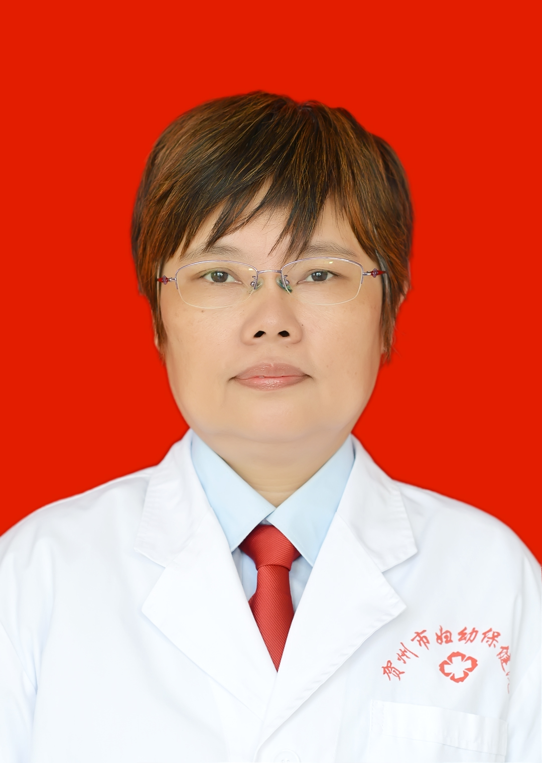 曾东霞 